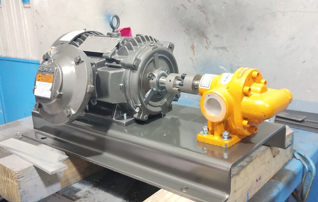G-PUMPS KD-4 CON MOTOR APX DE 2 HP 4 POLOS